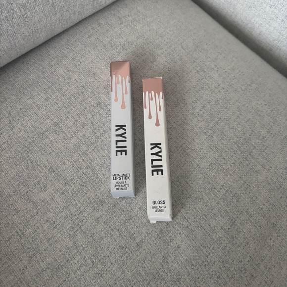 Kylie Cosmetics Metal Matte Liquid Lipstick & Lipgloss - Picture 2 of 3